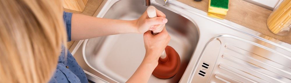 How To Clean A Bathtub Drain - Family Focus Blog